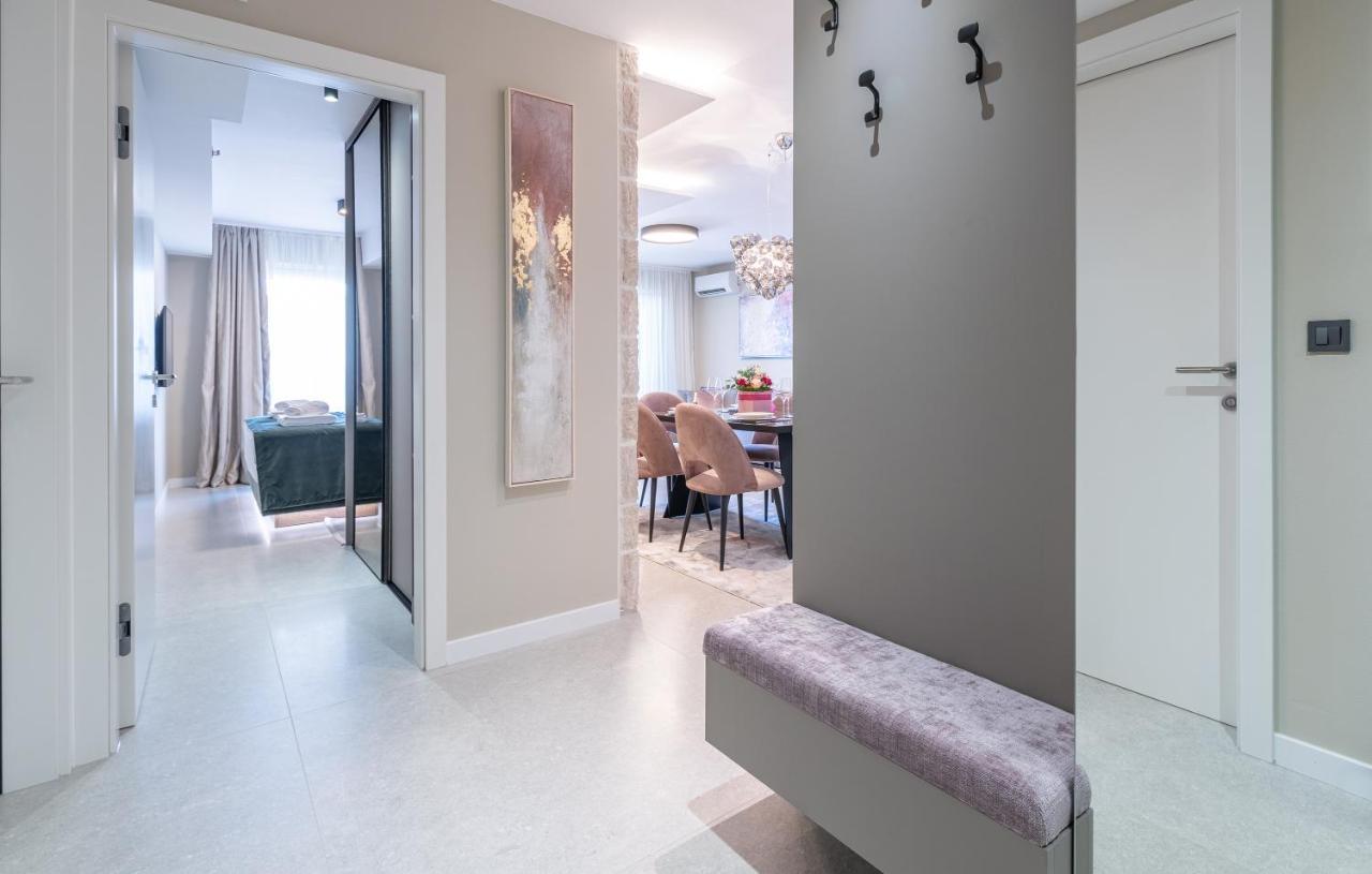 Val Di Sole 2 Apartment Porec Exterior photo